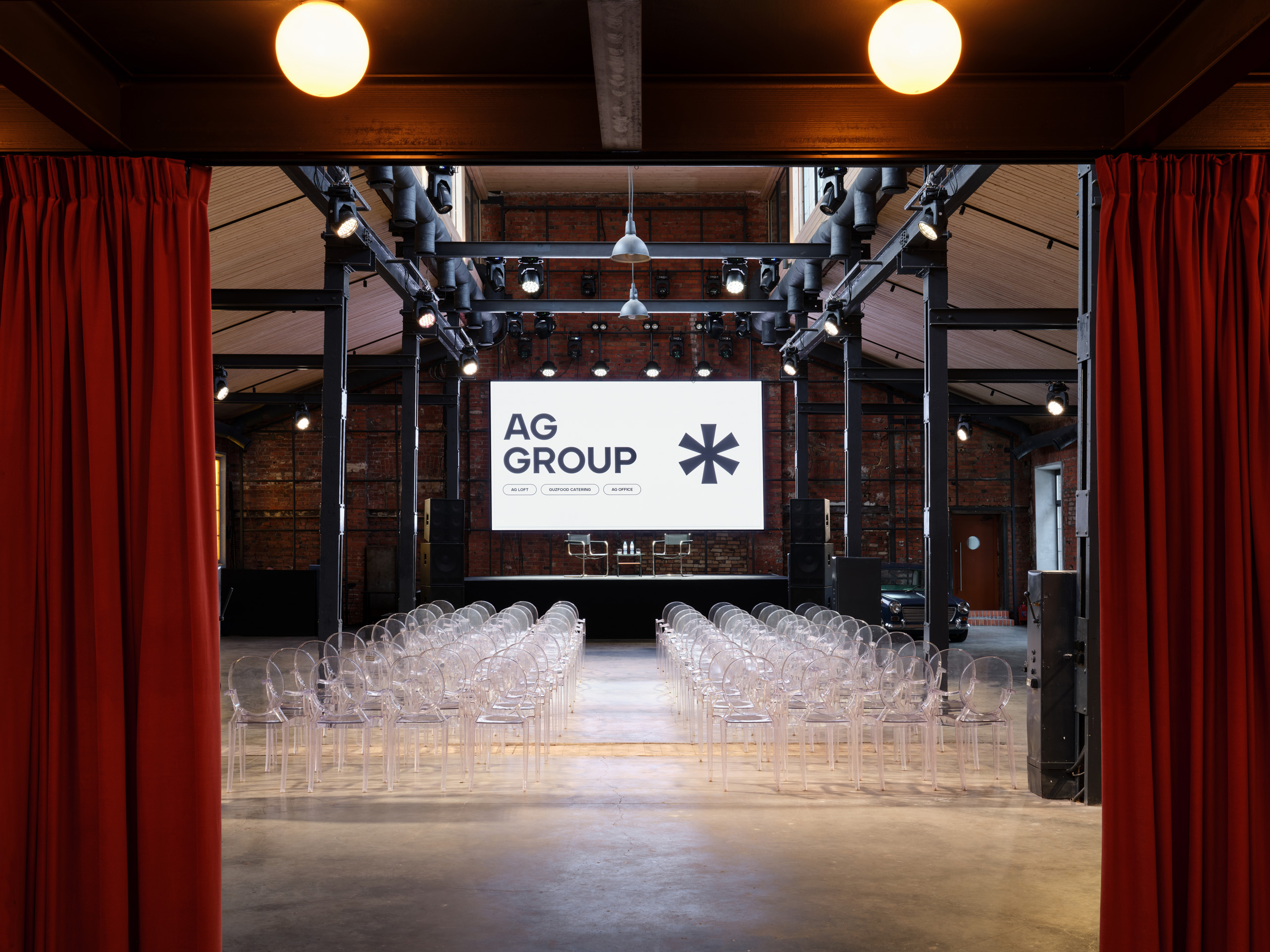 Фотография 2 площадки Двухуровневый лофт с высокими потолками и панорамными окнами