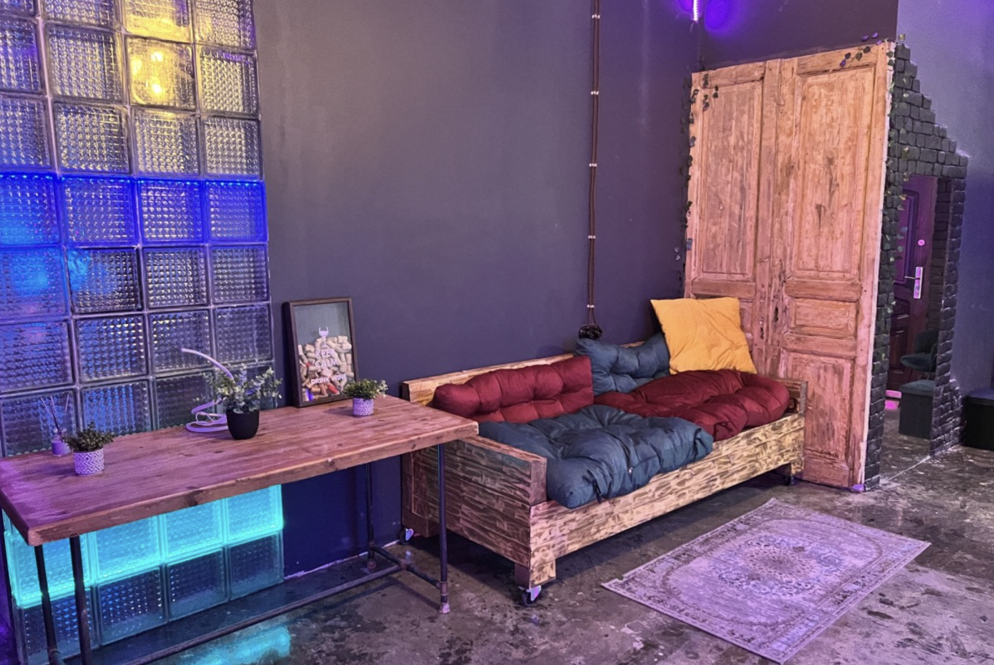 Фотография 4 площадки Стилизованный лофт с караоке в 7 минутах от метро